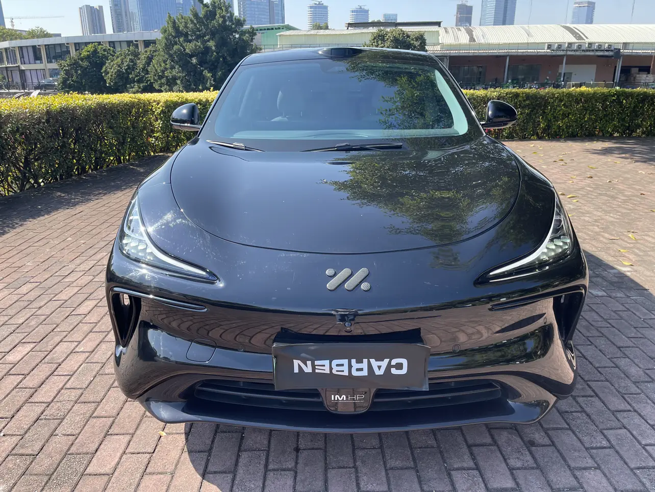 Zhiji LS6  из Китая