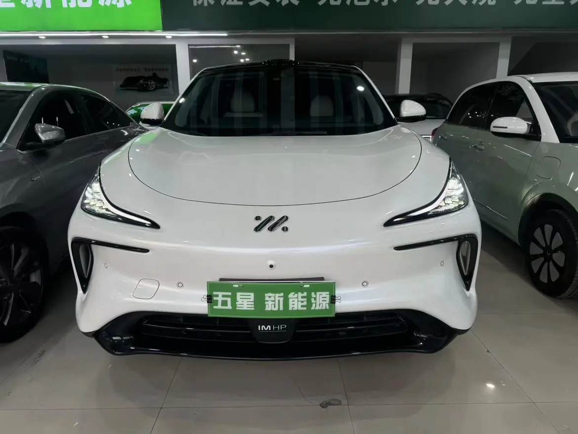 Zhiji LS6  из Китая