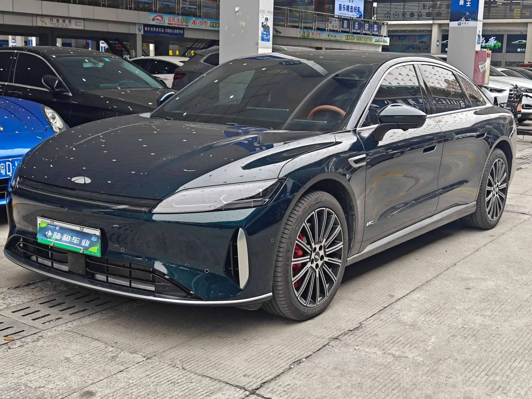 Chery Fengyun A9L  из Китая