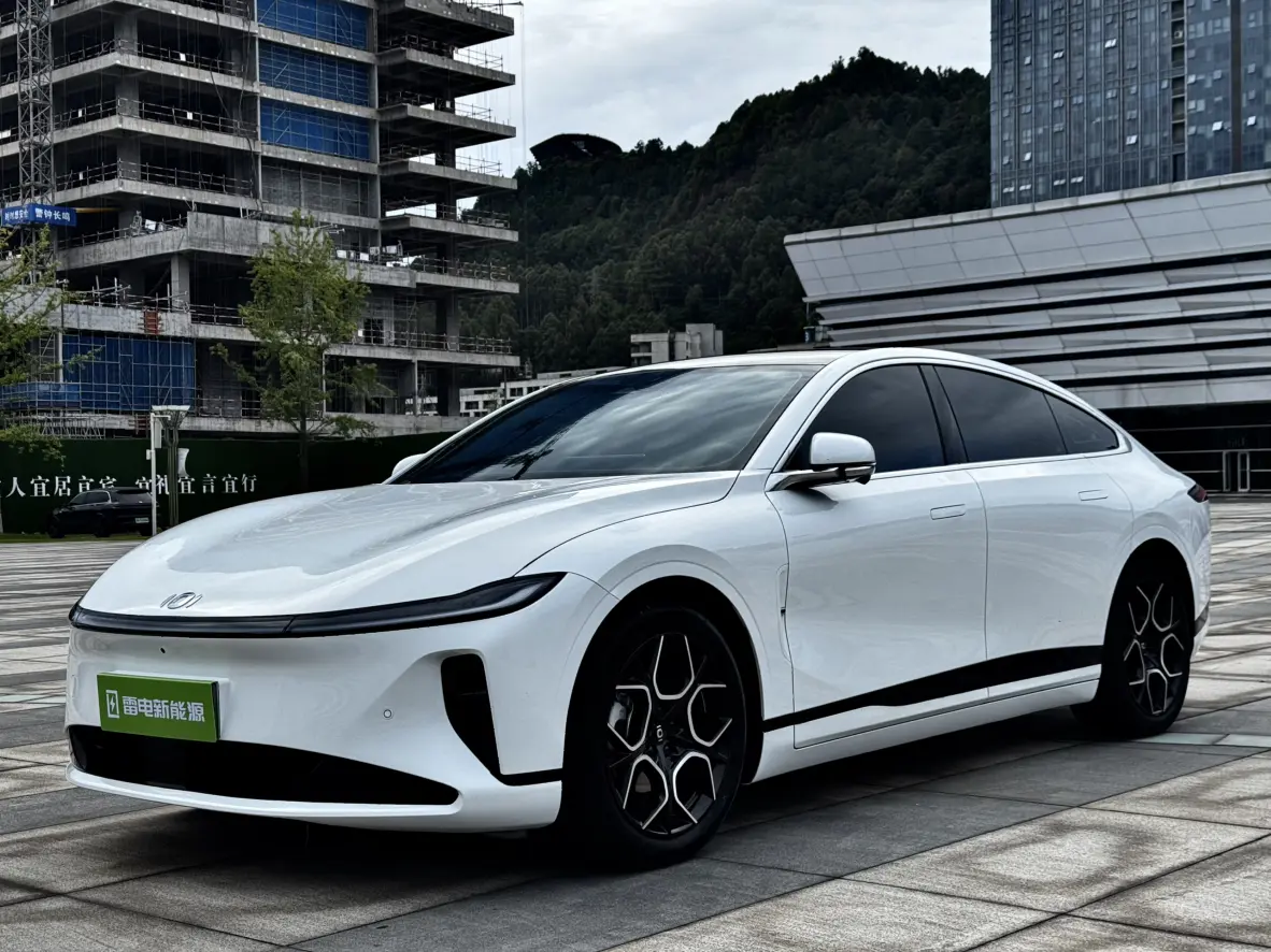 Changan Qiyuan A07  из Китая