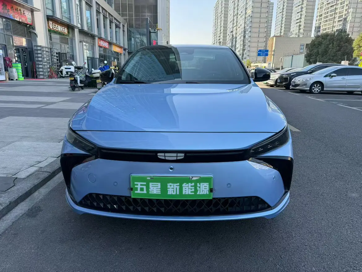 Geely Geometry G6  из Китая