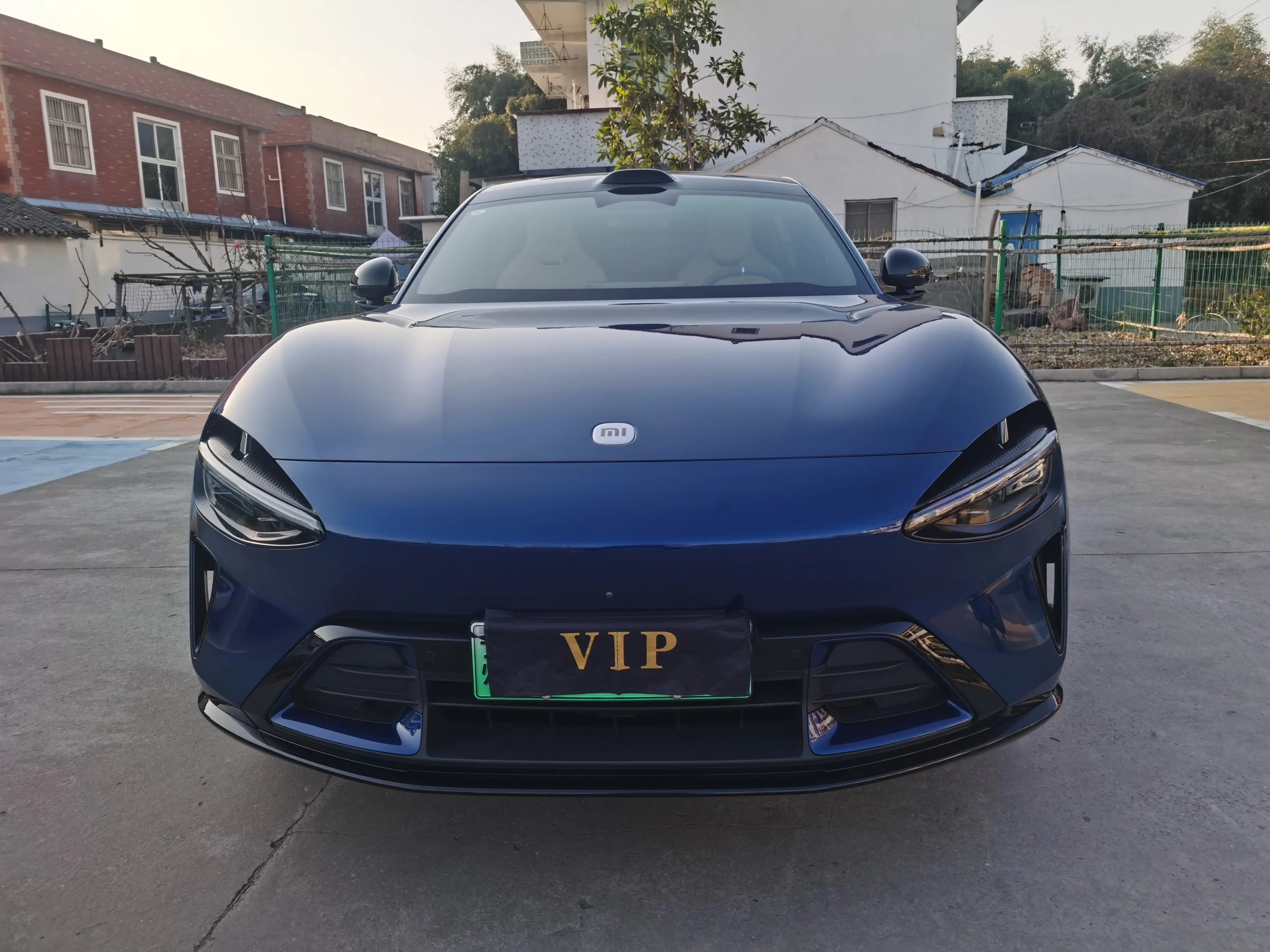 Xiaomi car Xiaomi YU7  из Китая