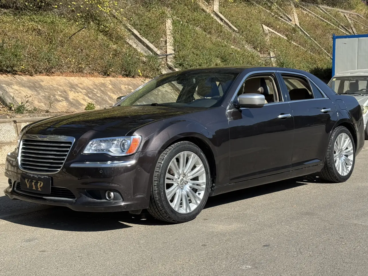 Chrysler 300C  из Китая