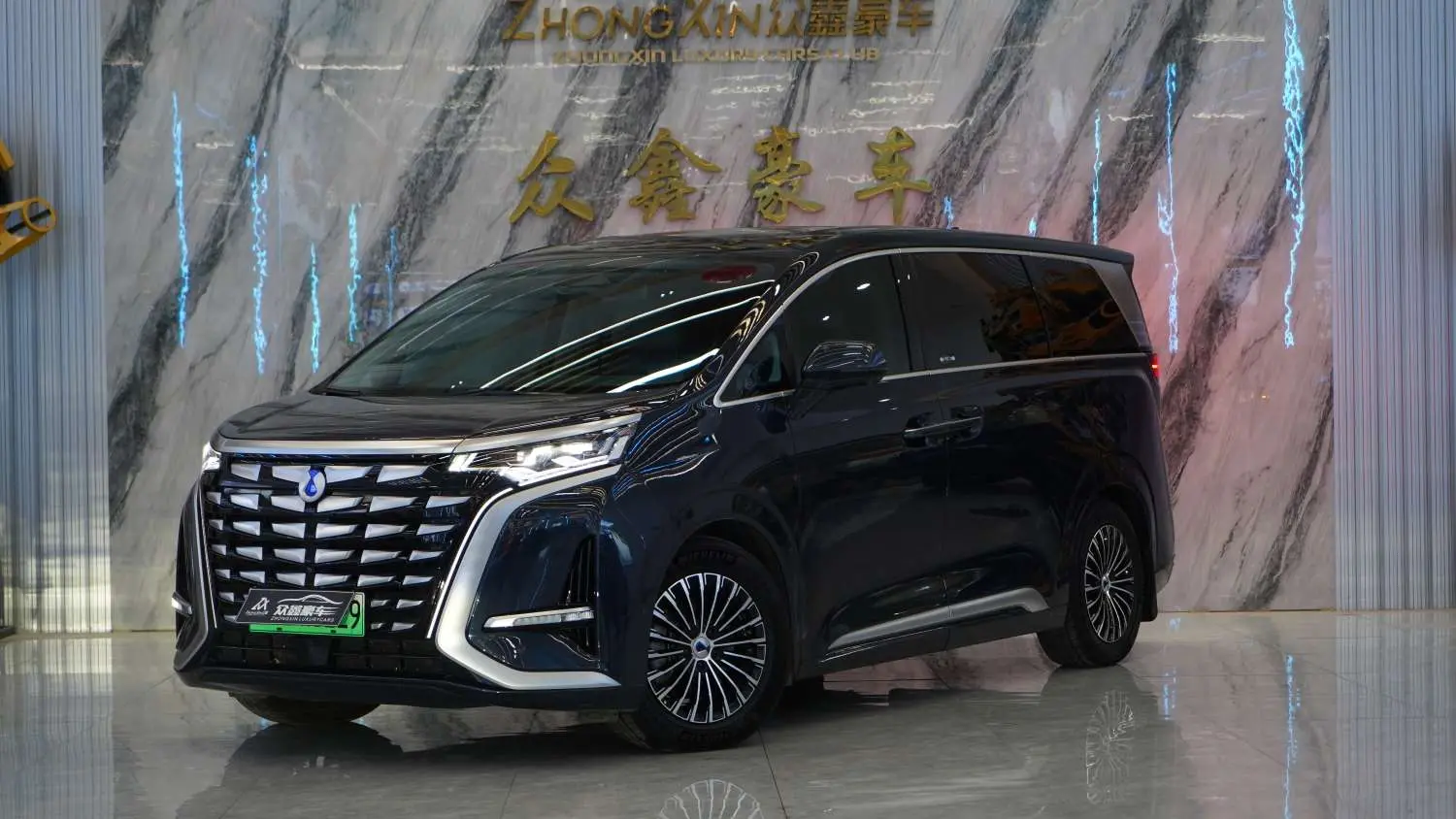 Denza D9 DM  из Китая