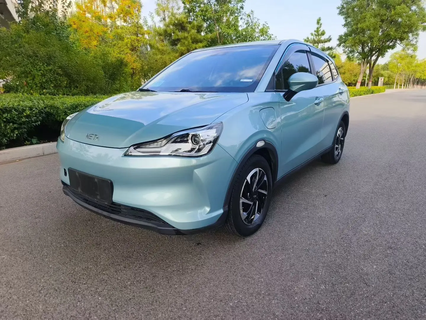 NETA Nezha V  из Китая