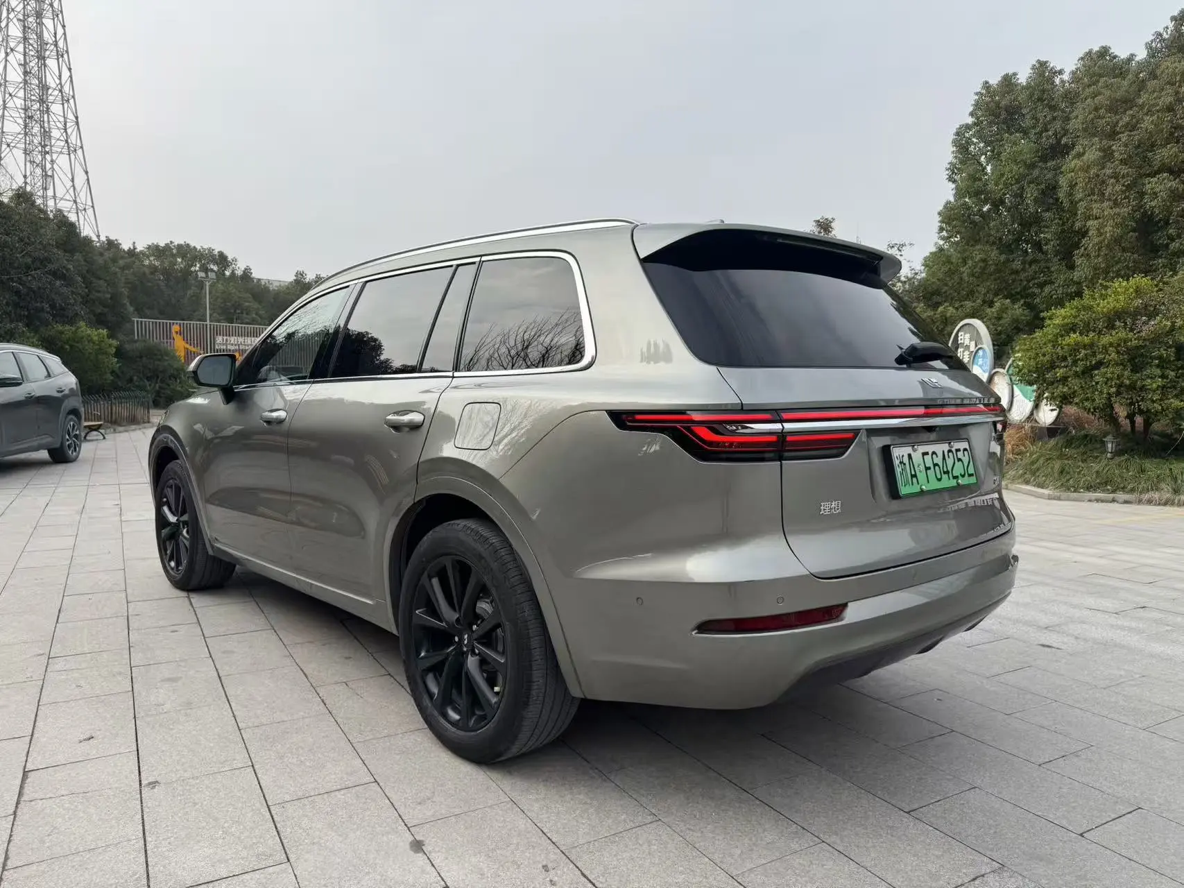 Li ONE (Ideal ONE)  из Китая