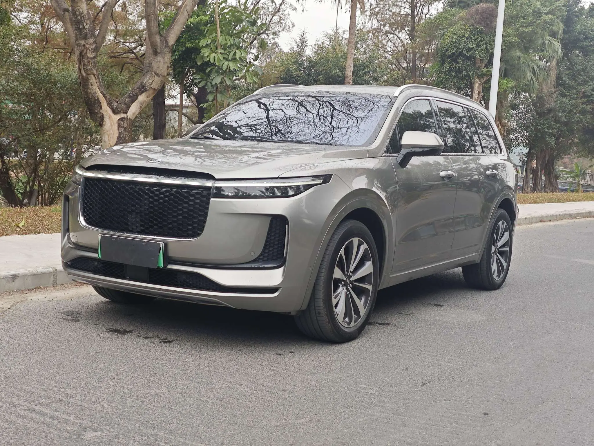 Li ONE (Ideal ONE)  из Китая