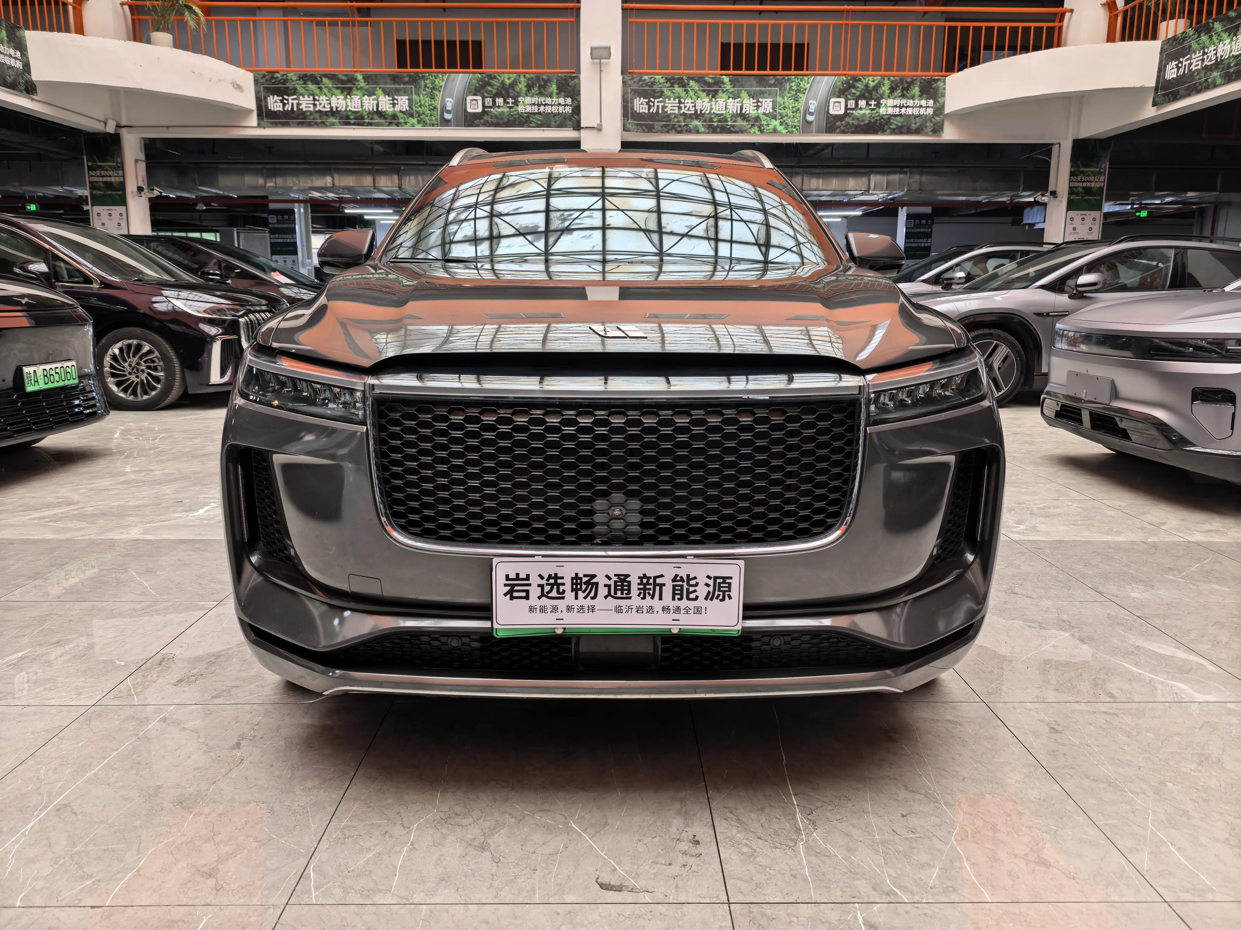 Li ONE (Ideal ONE)  из Китая