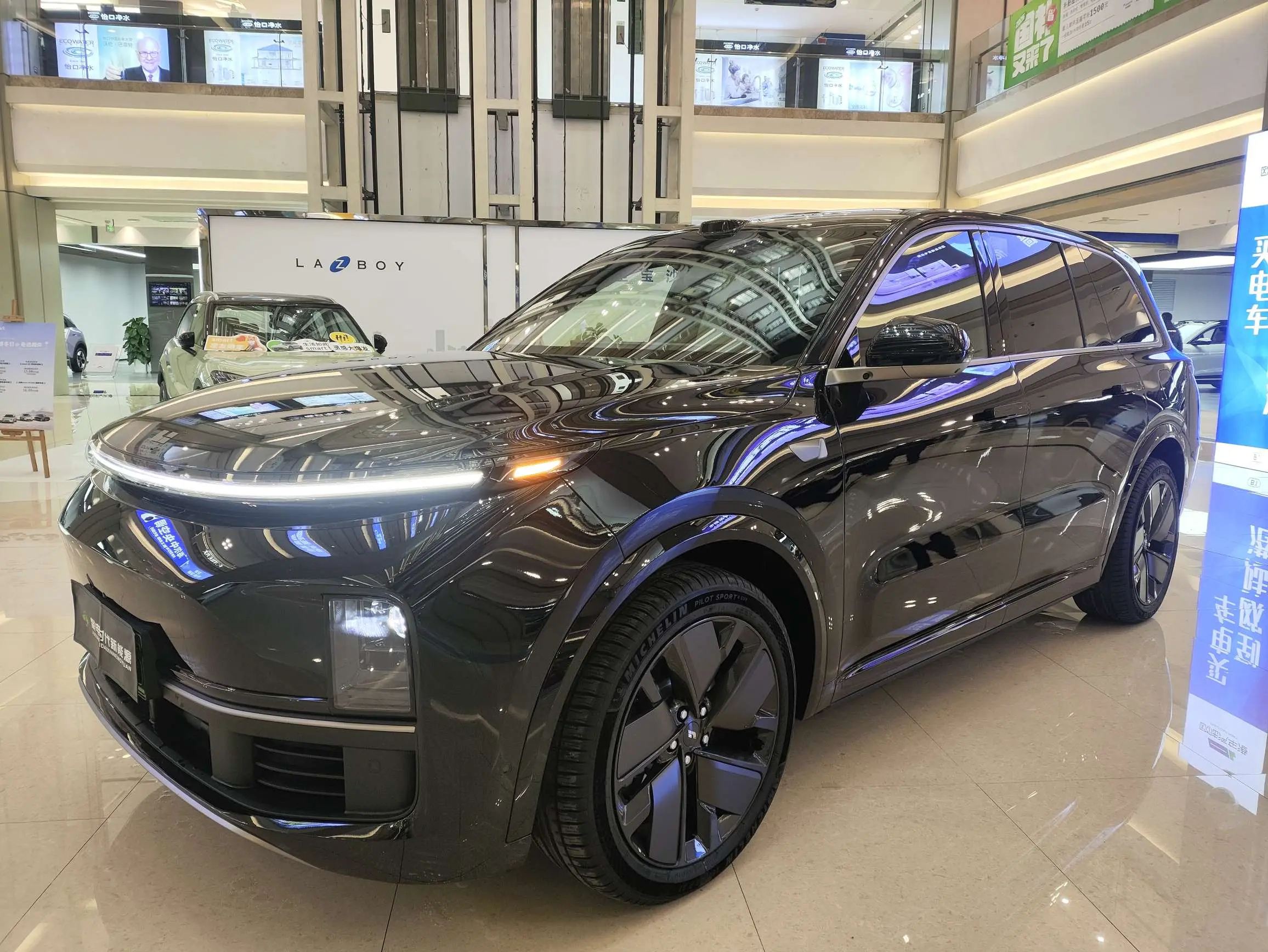 Li L9 (Ideal L9)  из Китая