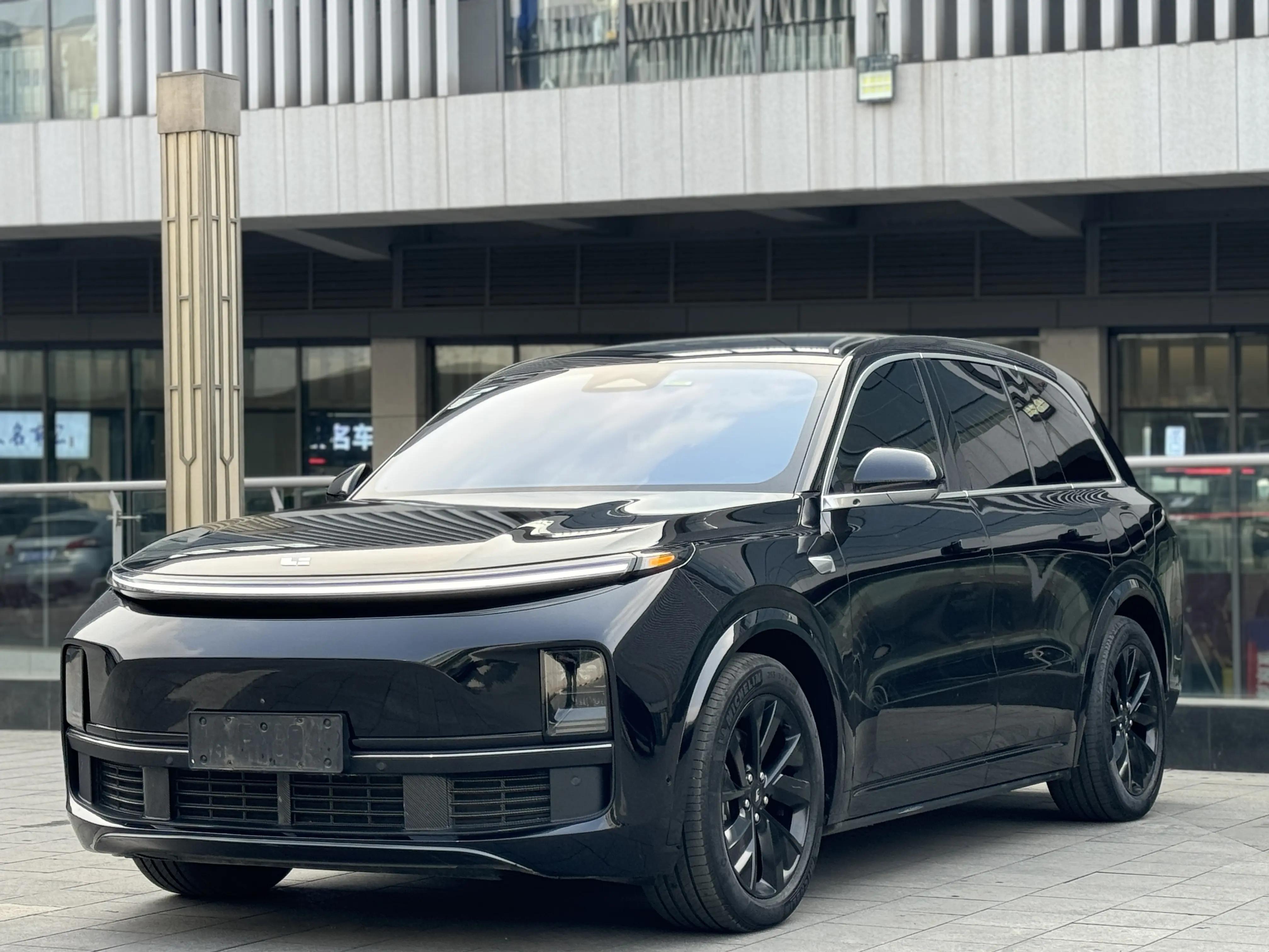 Li L8 (Ideal L8)  из Китая