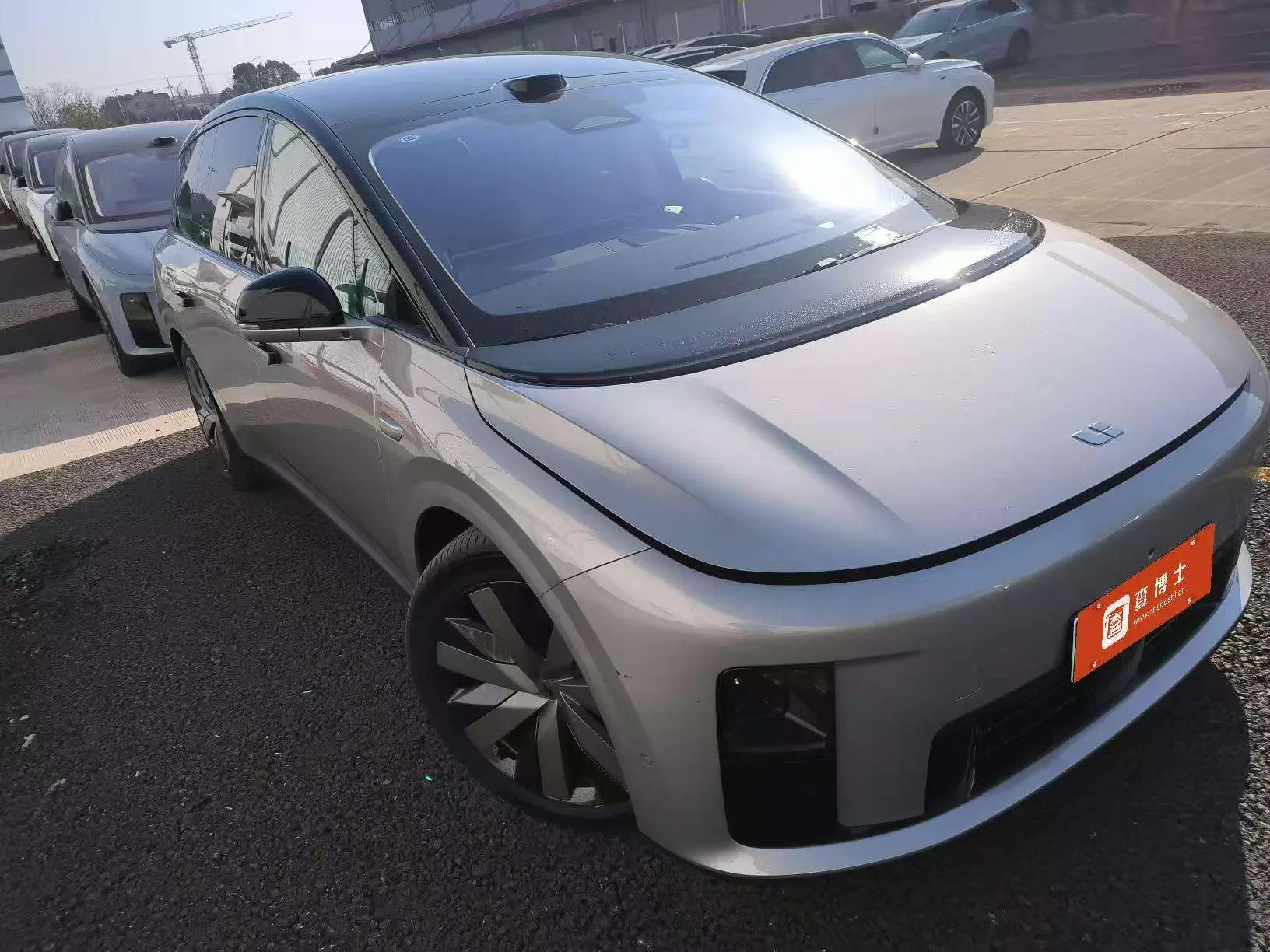 Li Ideal i8  из Китая