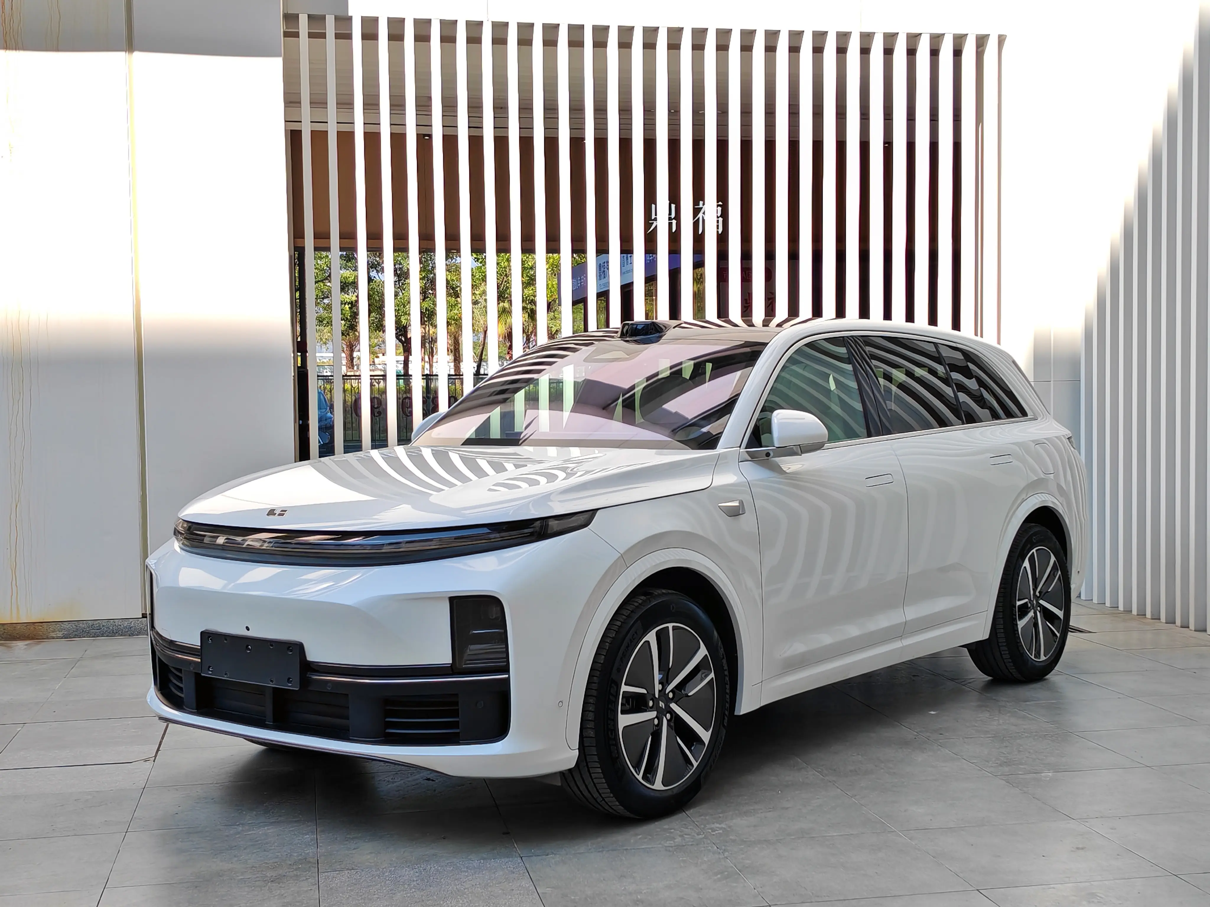 Li L7 (Ideal L7)  из Китая