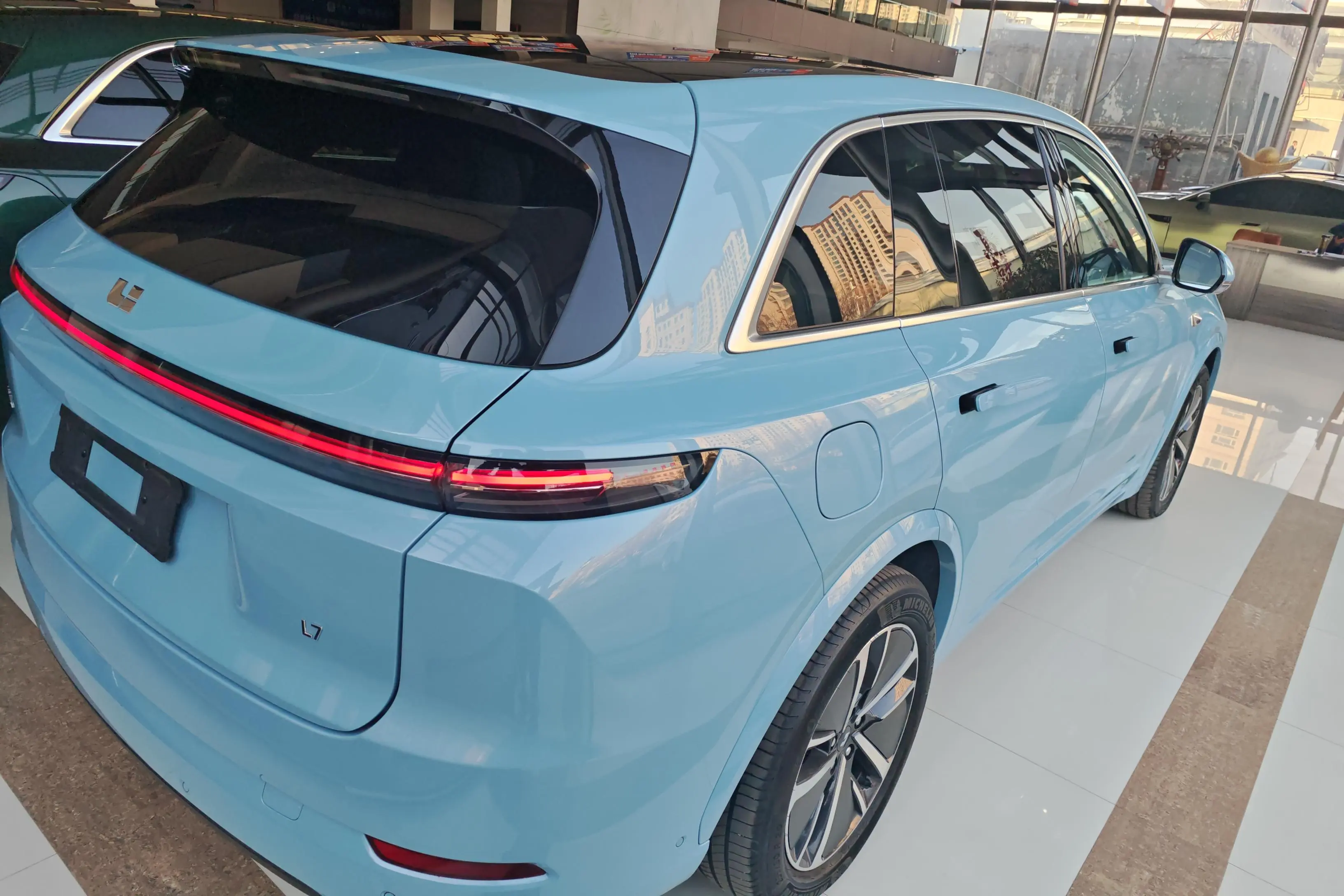 Li L7 (Ideal L7)  из Китая