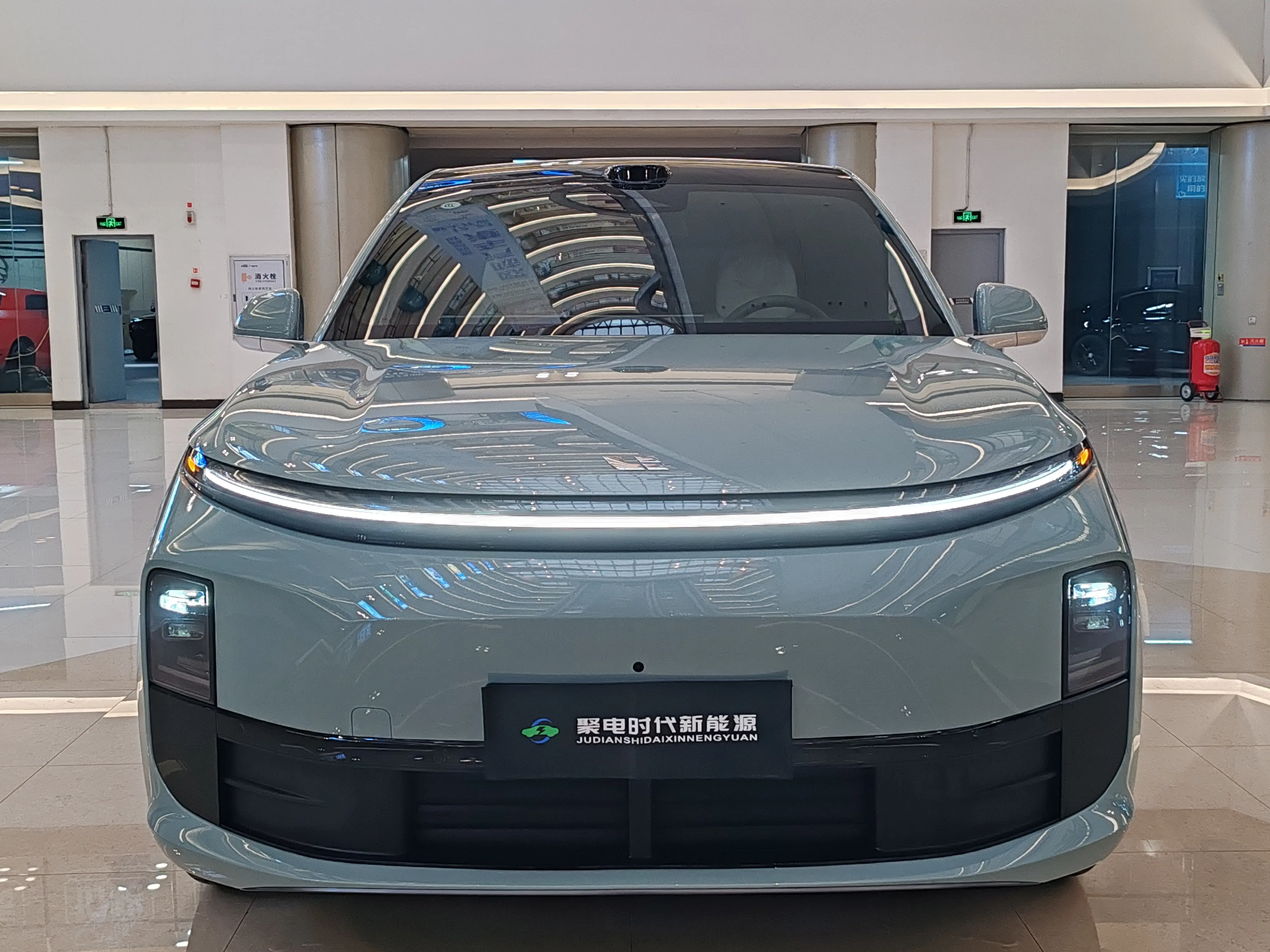 Li L6 (Ideal L6)  из Китая