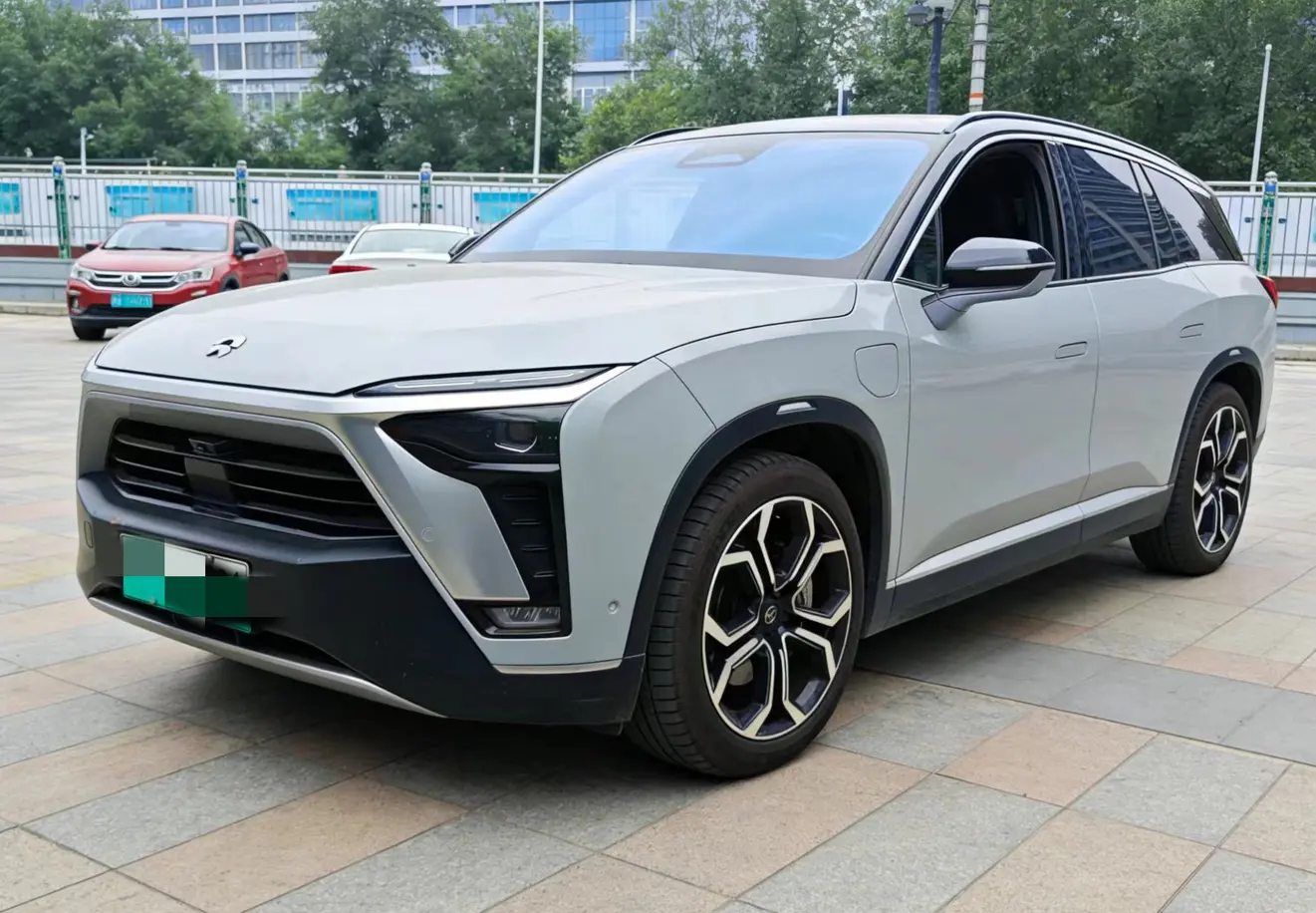 NIO ES8  из Китая