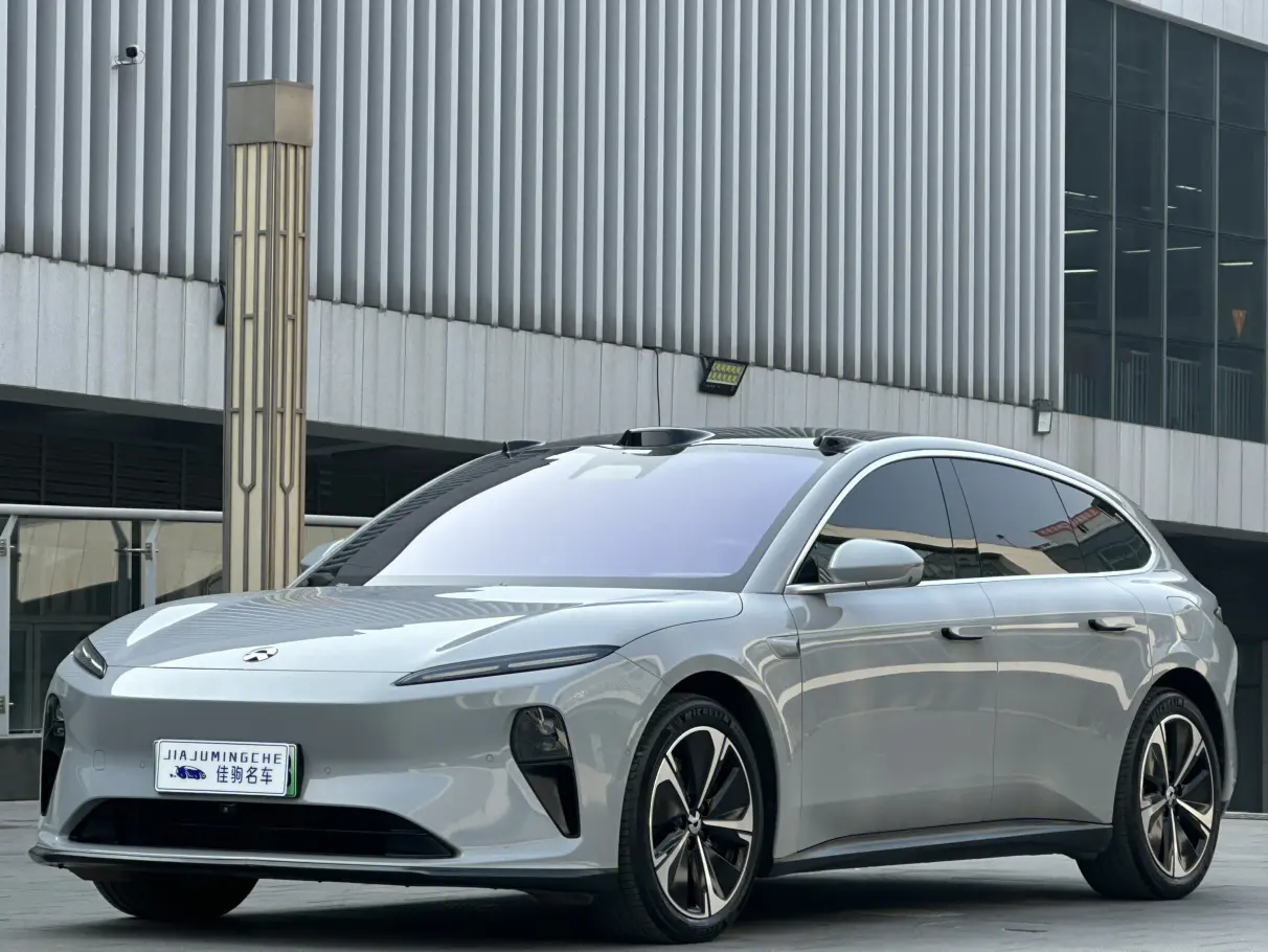 NIO ET5T  из Китая