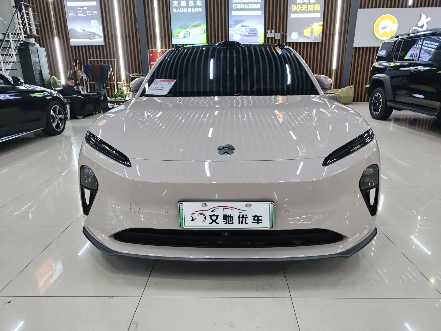 NIO ET5  из Китая