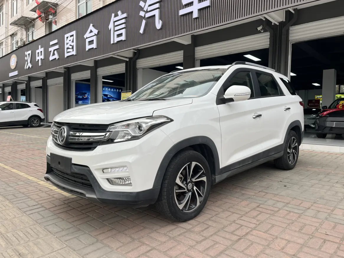 Dongfeng Scenery S560  из Китая