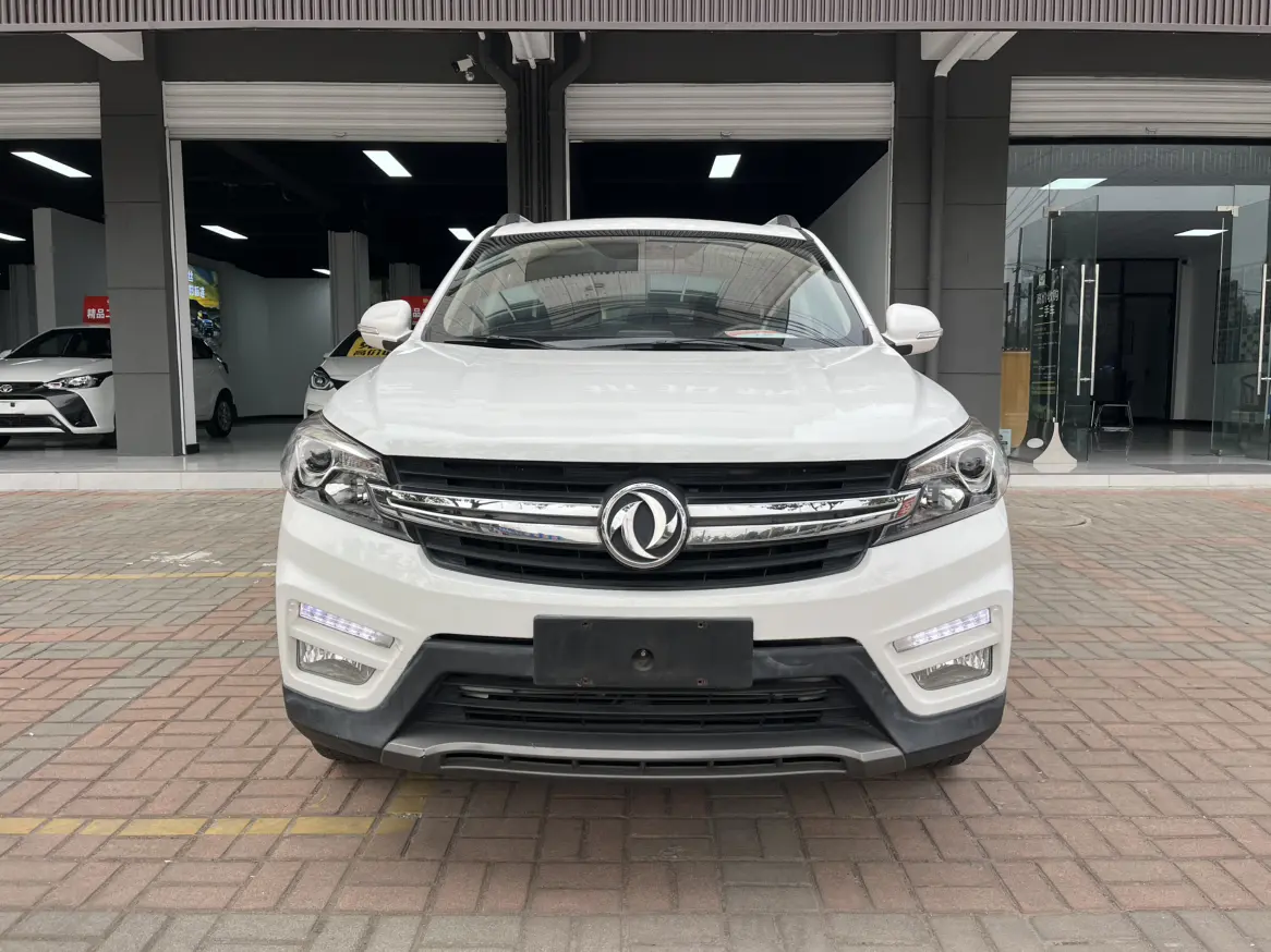 Dongfeng Scenery S560  из Китая