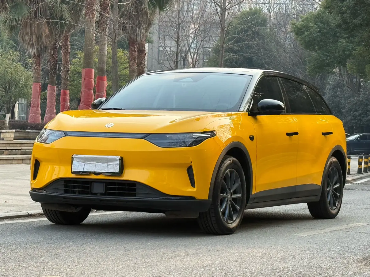 Leapmotor Zero running C11  из Китая