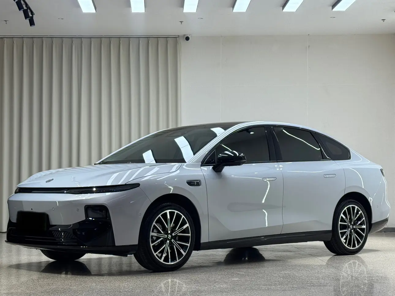 Leapmotor Leap running B01  из Китая