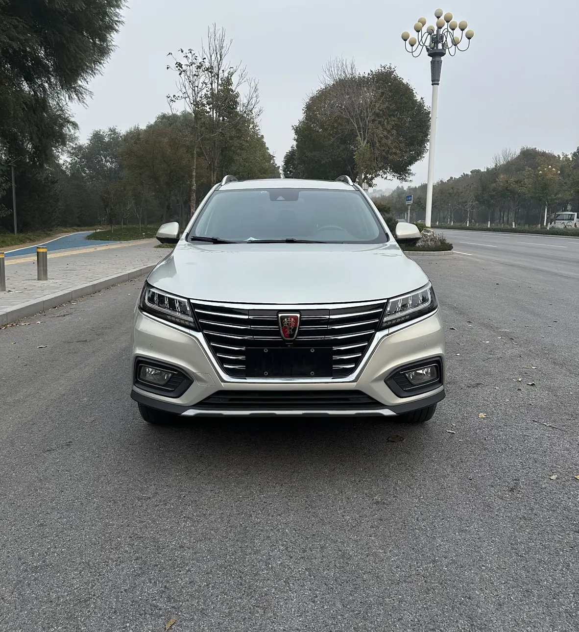 Roewe eRX5  из Китая