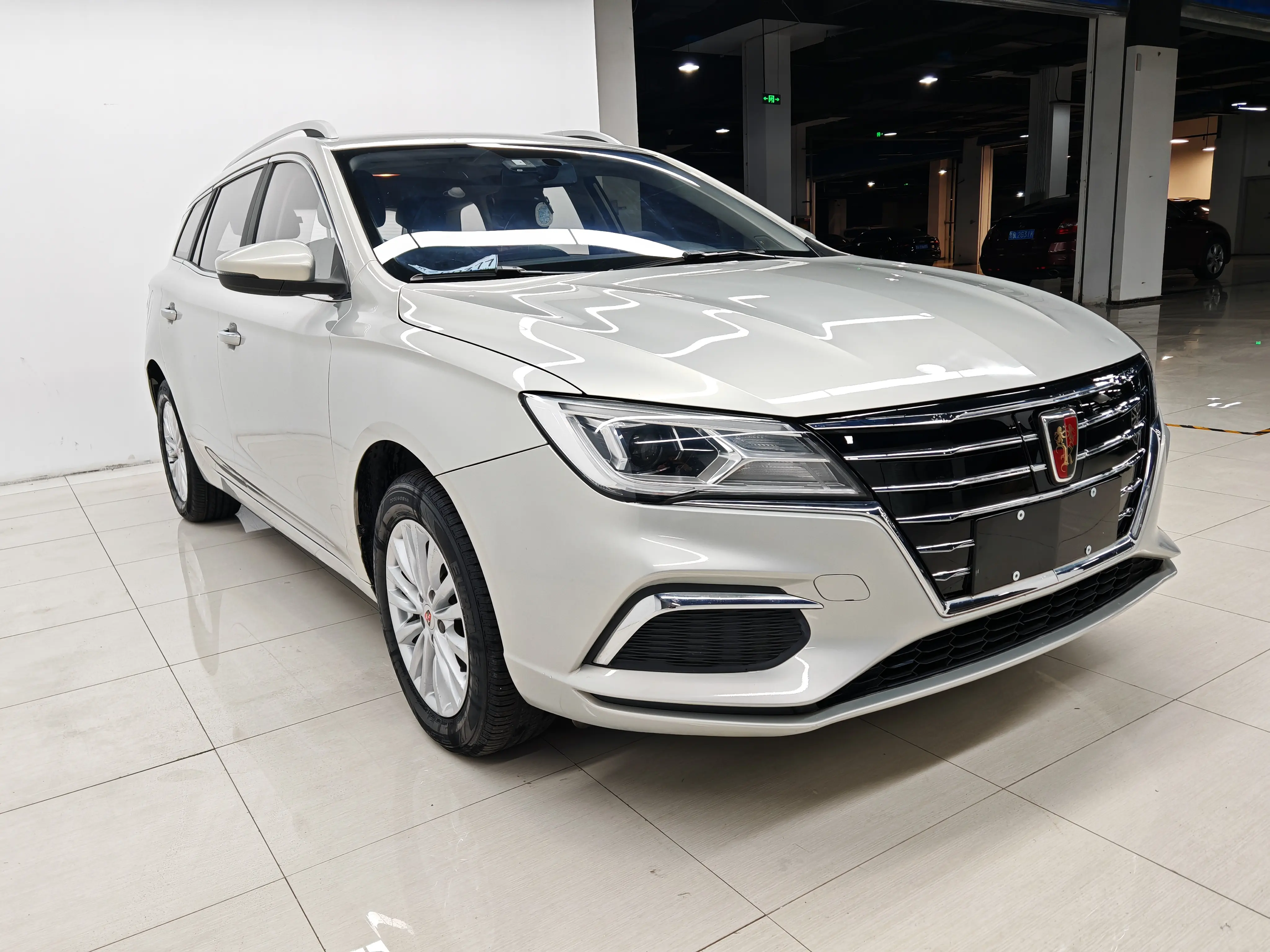 Roewe Ei5  из Китая