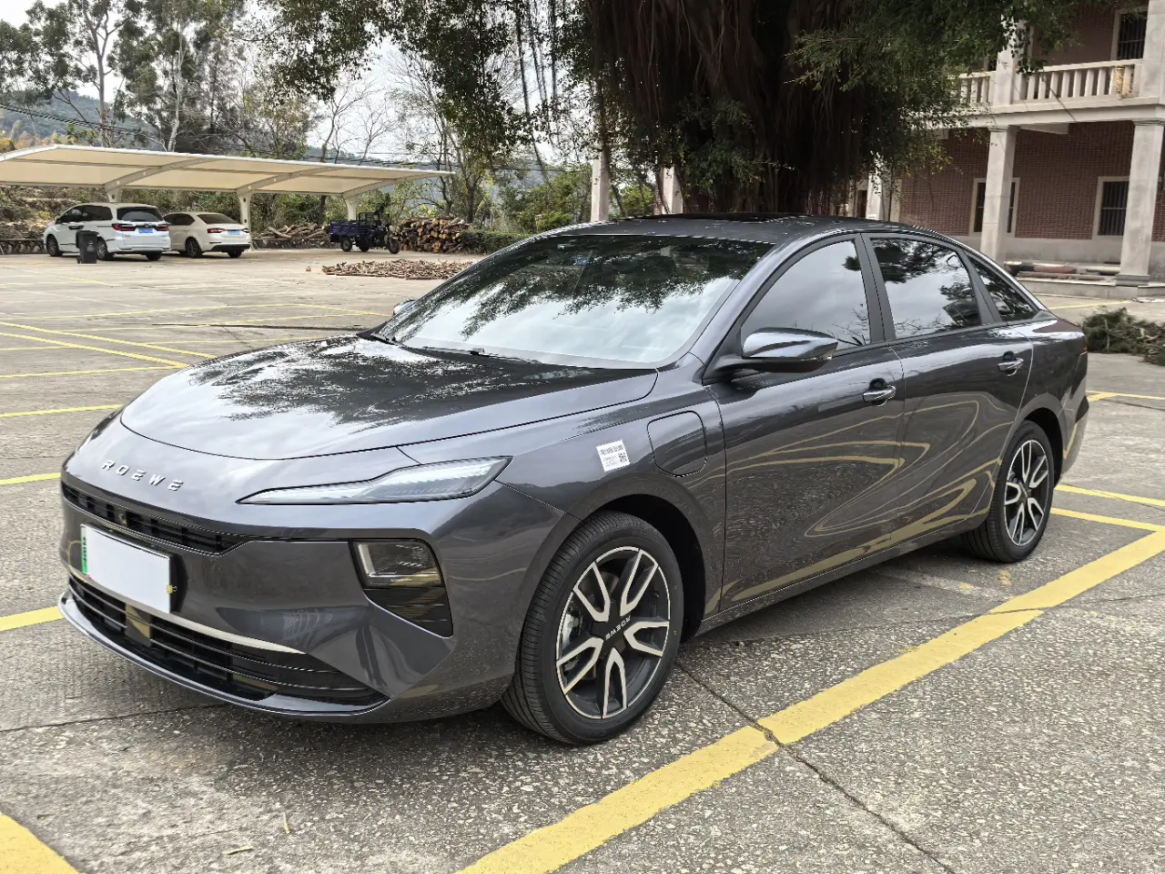 Roewe D6  из Китая