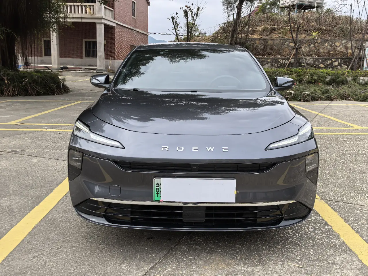 Roewe D6  из Китая