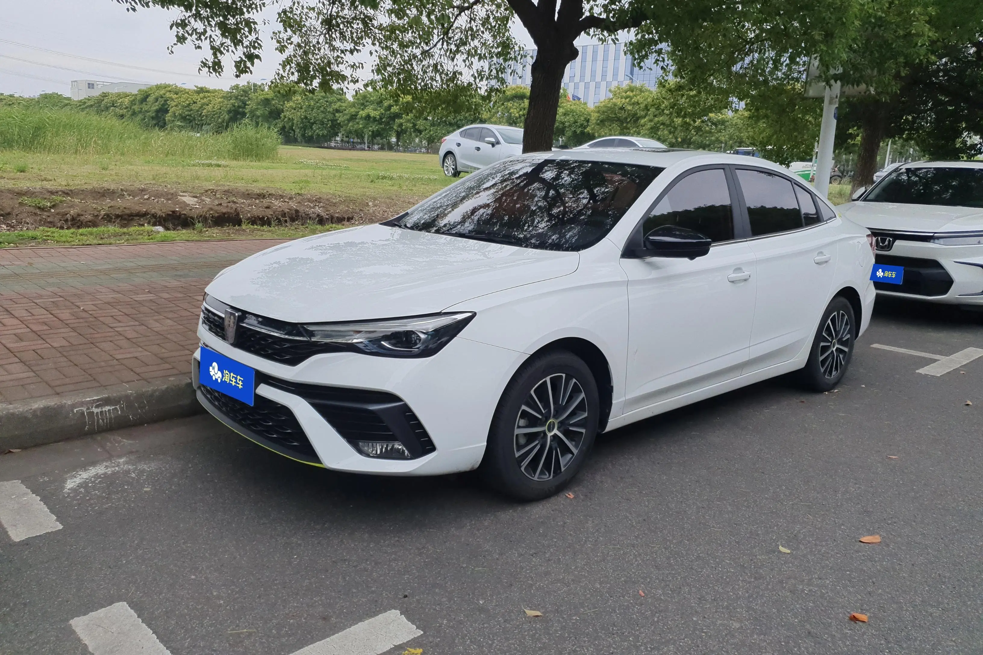 Roewe i5  из Китая