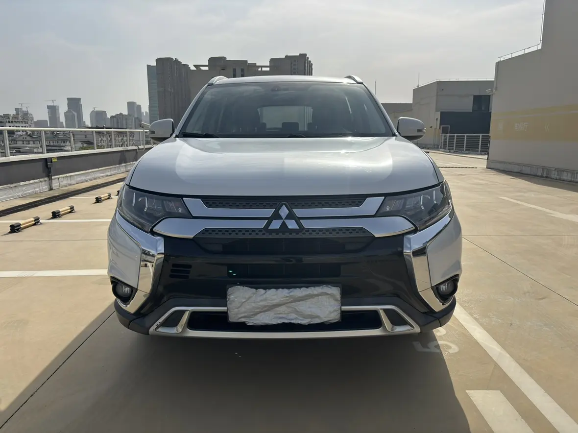 Mitsubishi Outlander  из Китая