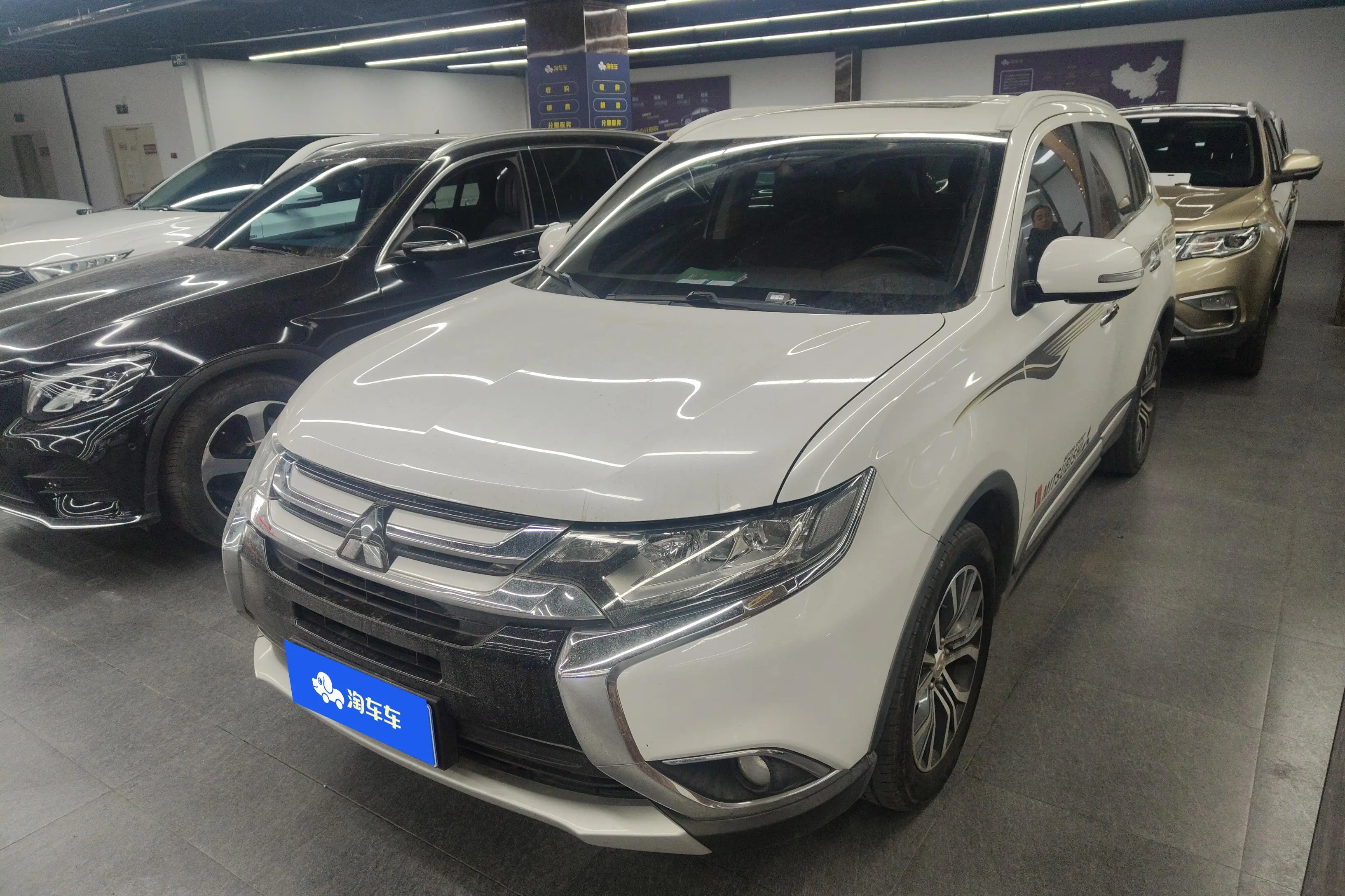 Mitsubishi Outlander  из Китая