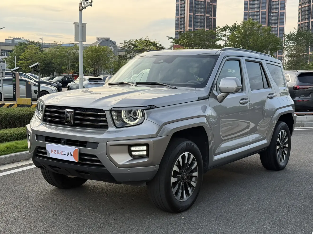 Tank 700 Hi4-T  из Китая