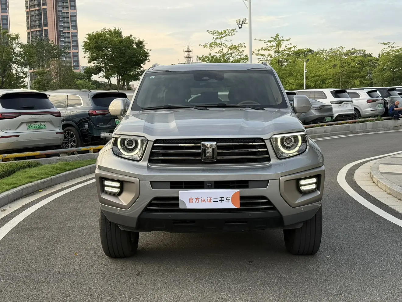 Tank 700 Hi4-T  из Китая