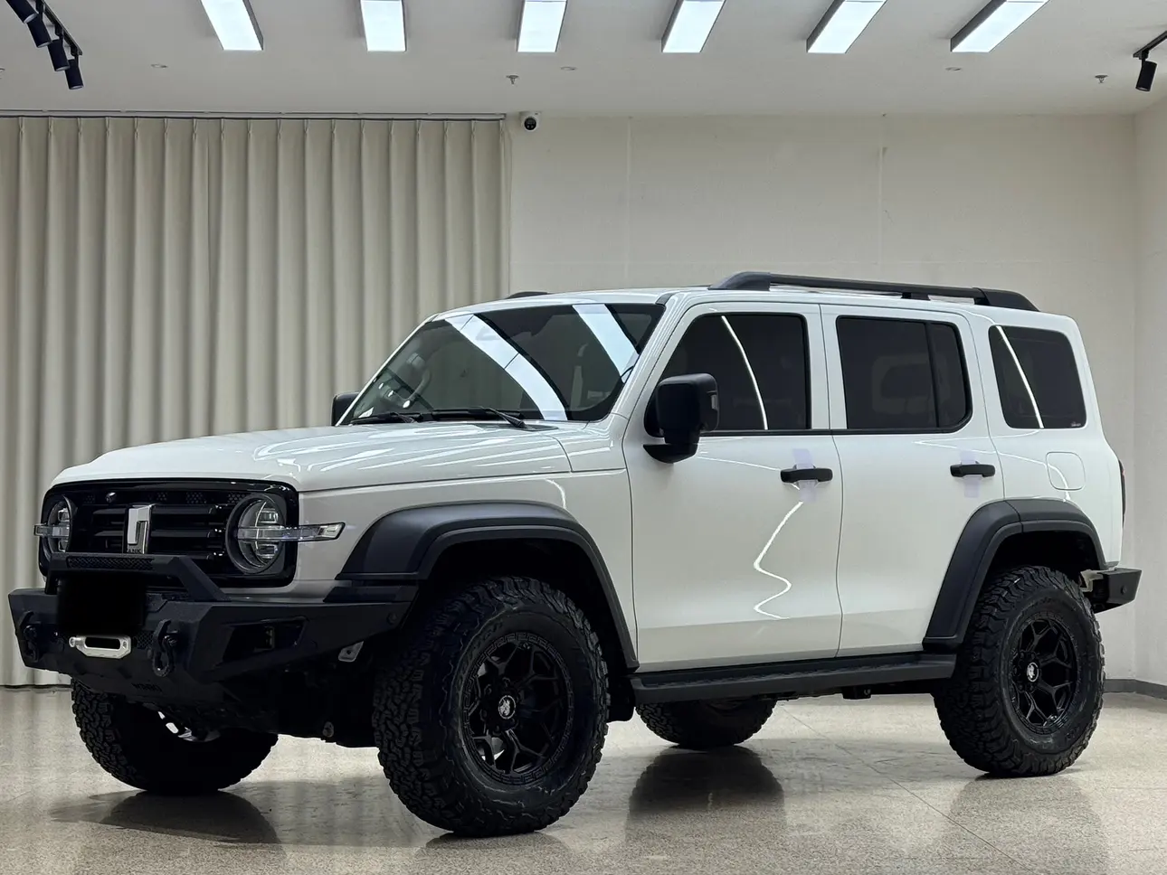 Tank 300  из Китая