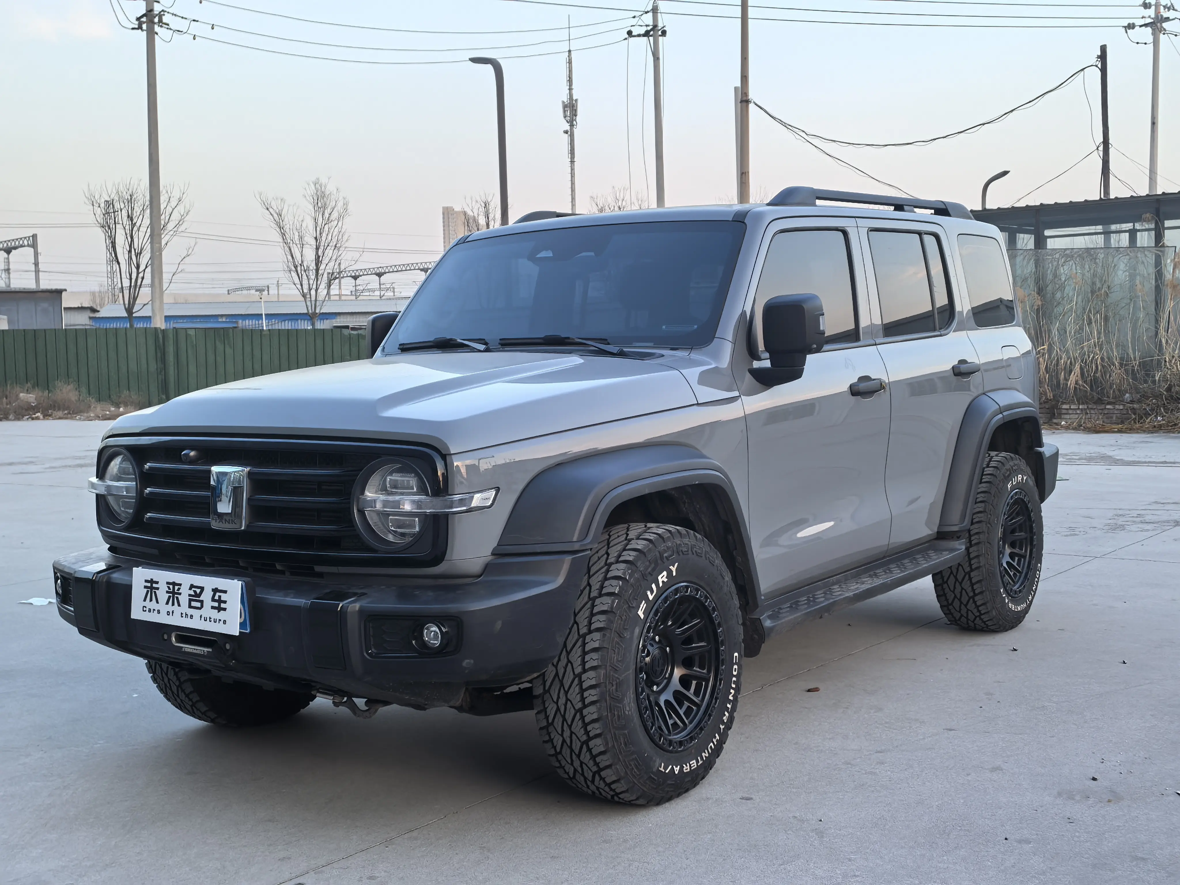 Tank 300  из Китая