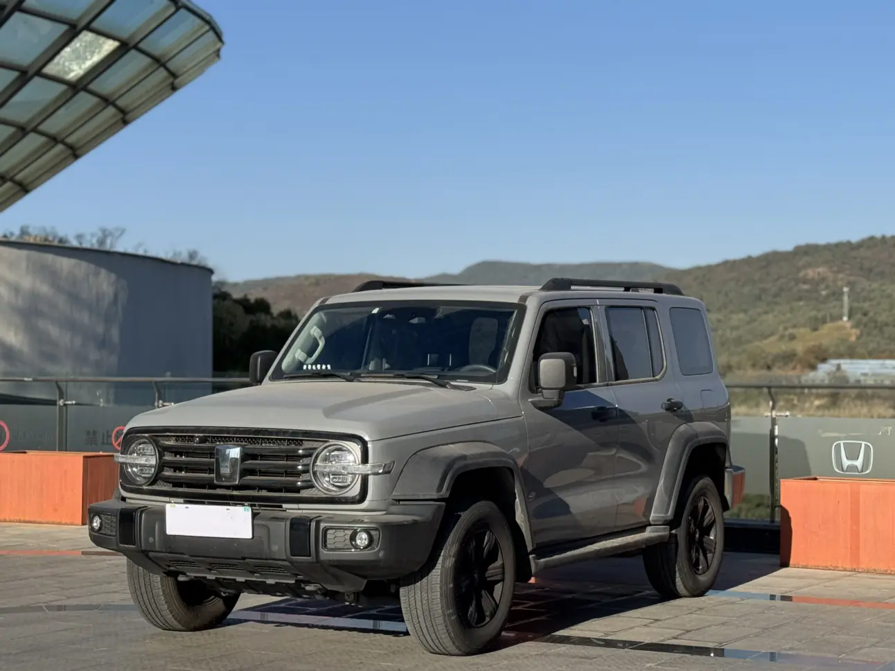 Tank 300  из Китая