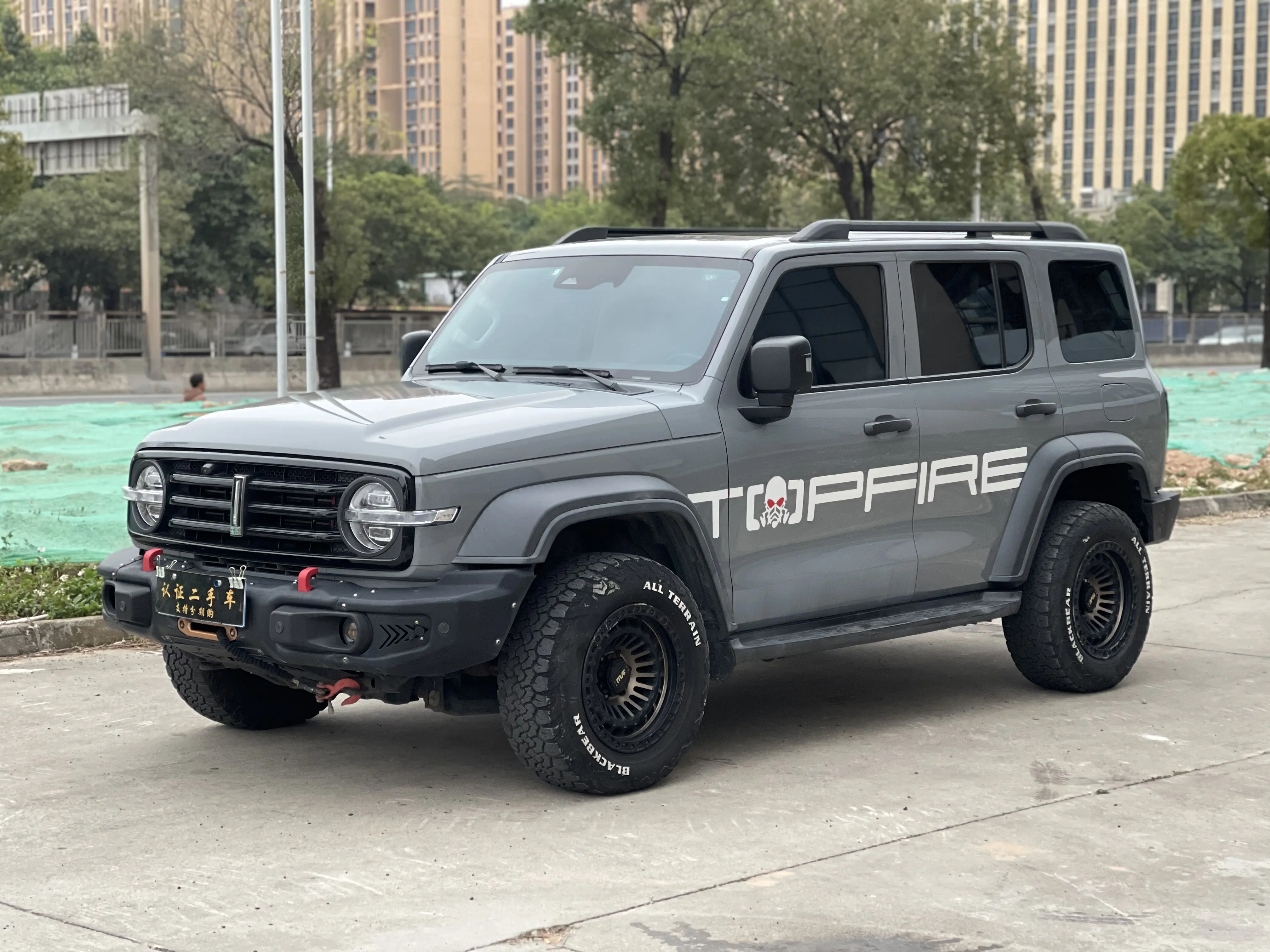 Tank 300  из Китая