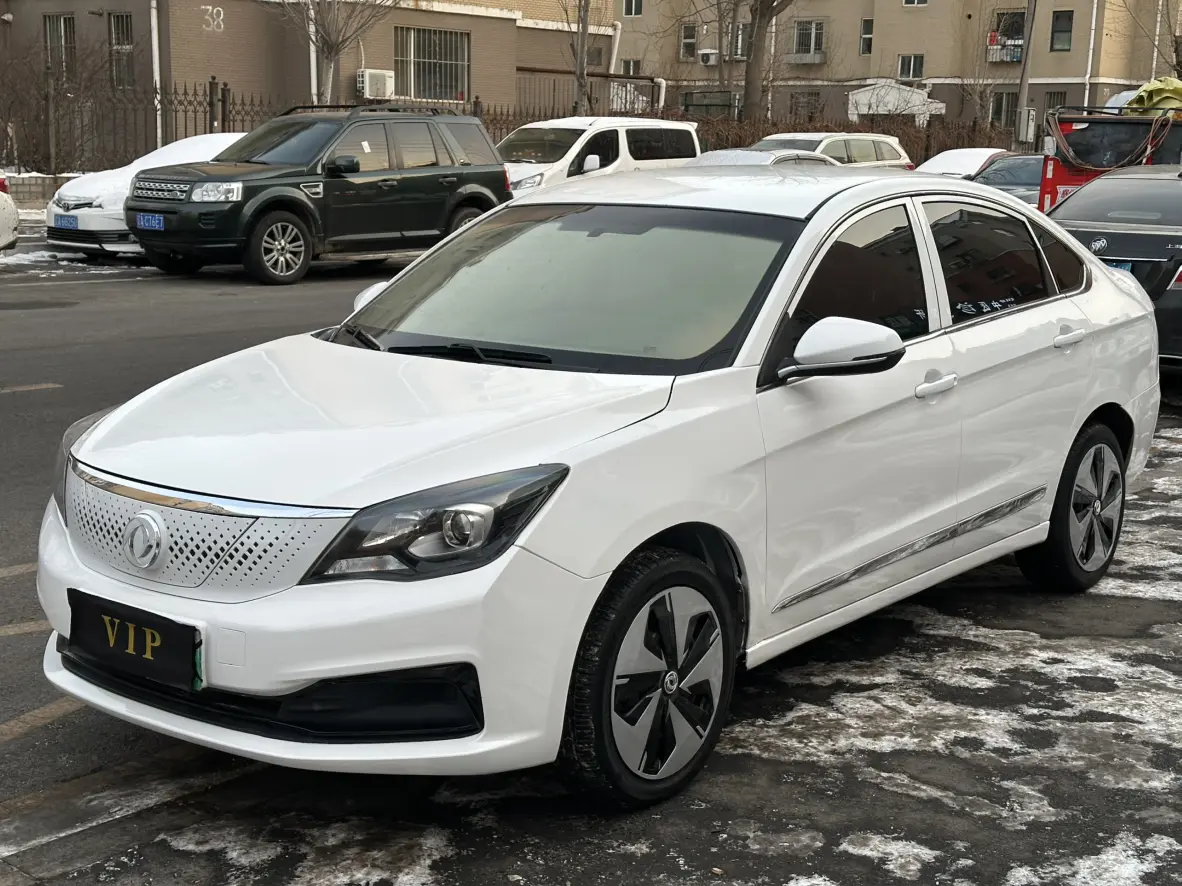 Dongfeng Fengshen E70  из Китая