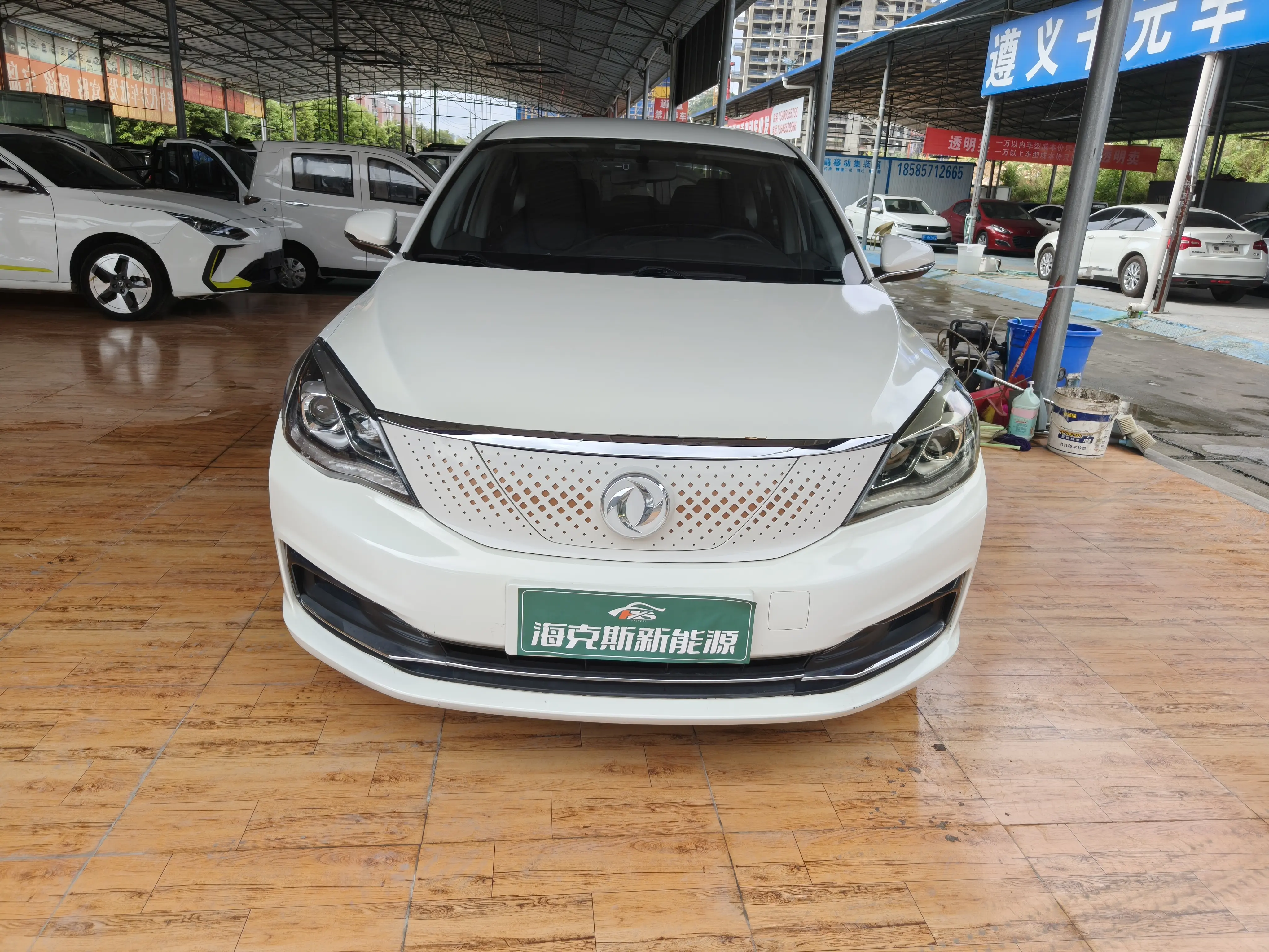Dongfeng Fengshen E70  из Китая