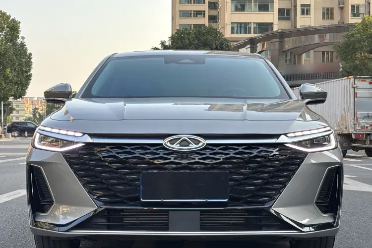 Chery Arrizo 8  из Китая