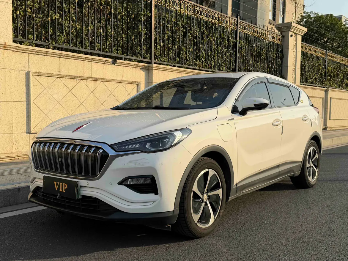 Hongqi E-HS3  из Китая