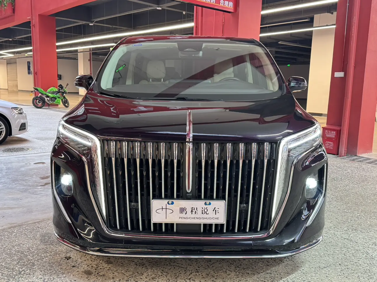 Hongqi HQ9  из Китая