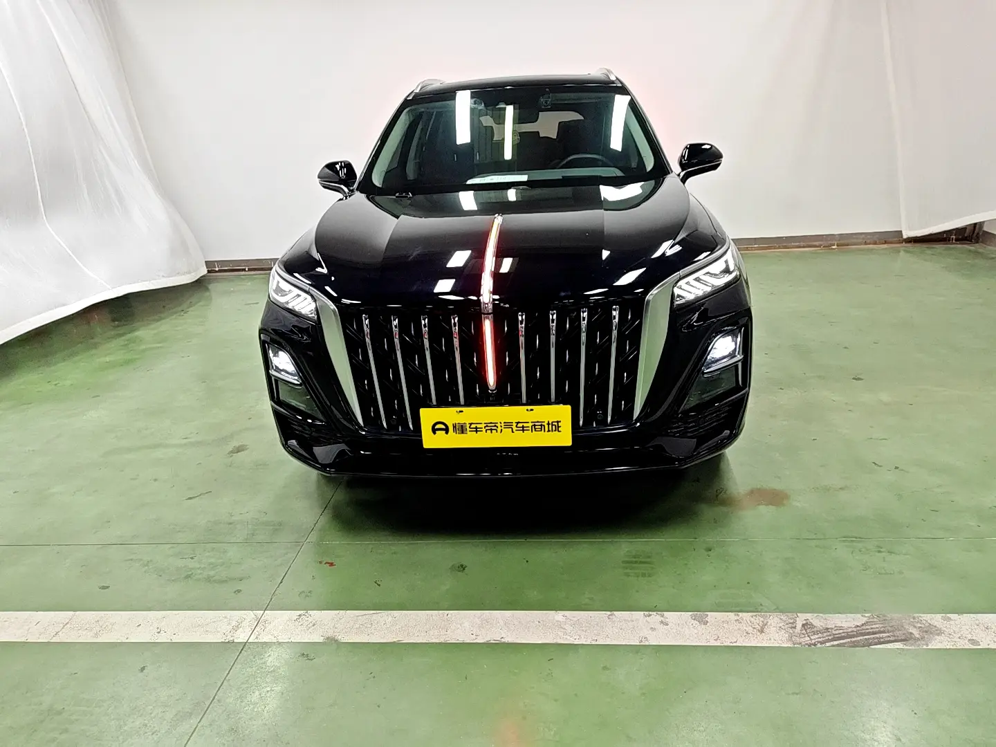 Hongqi HS5  из Китая