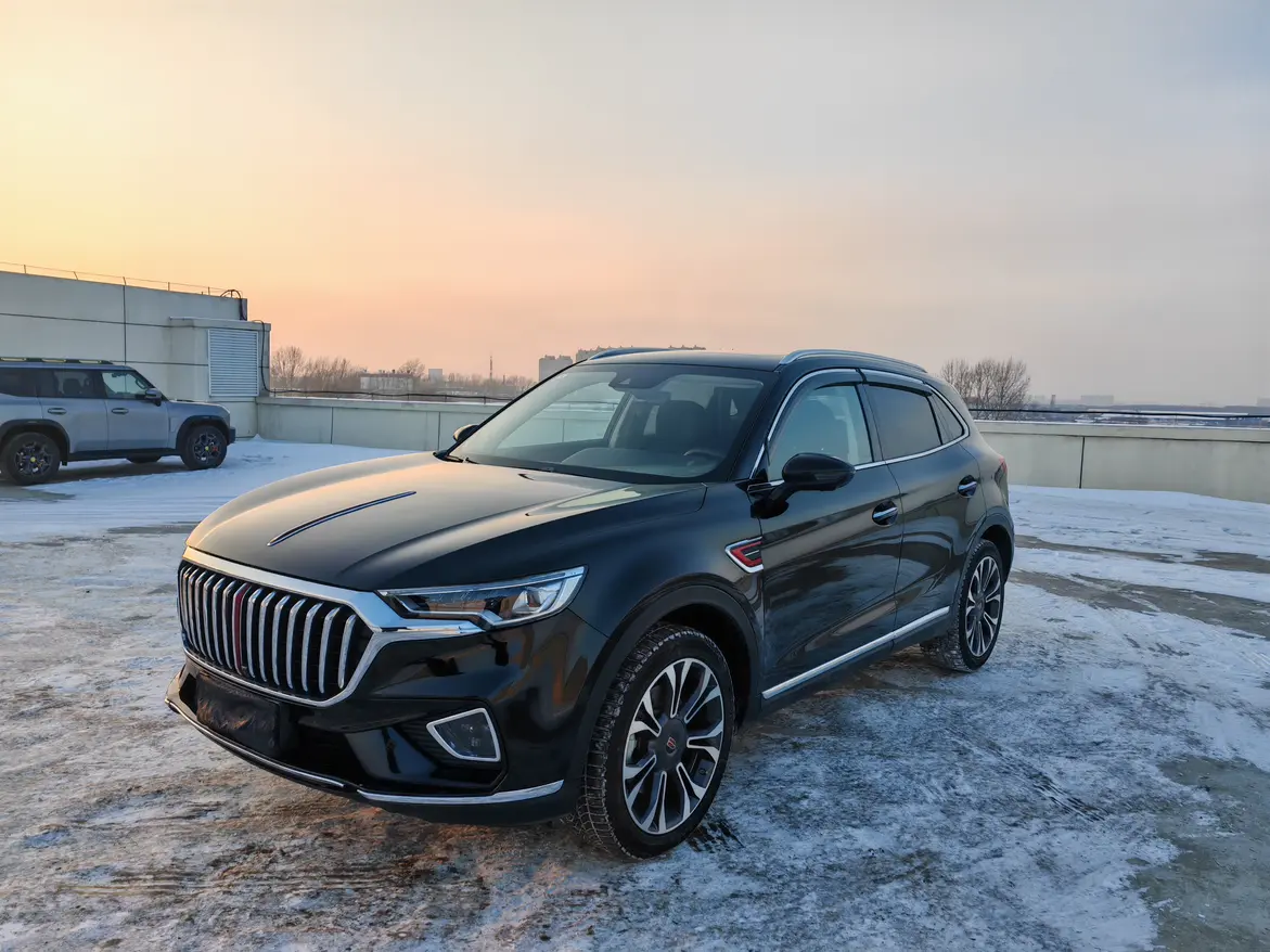 Hongqi HS5  из Китая