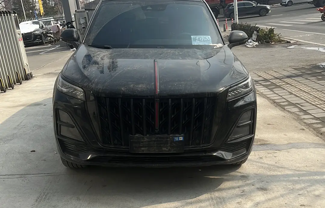 Hongqi HS5  из Китая