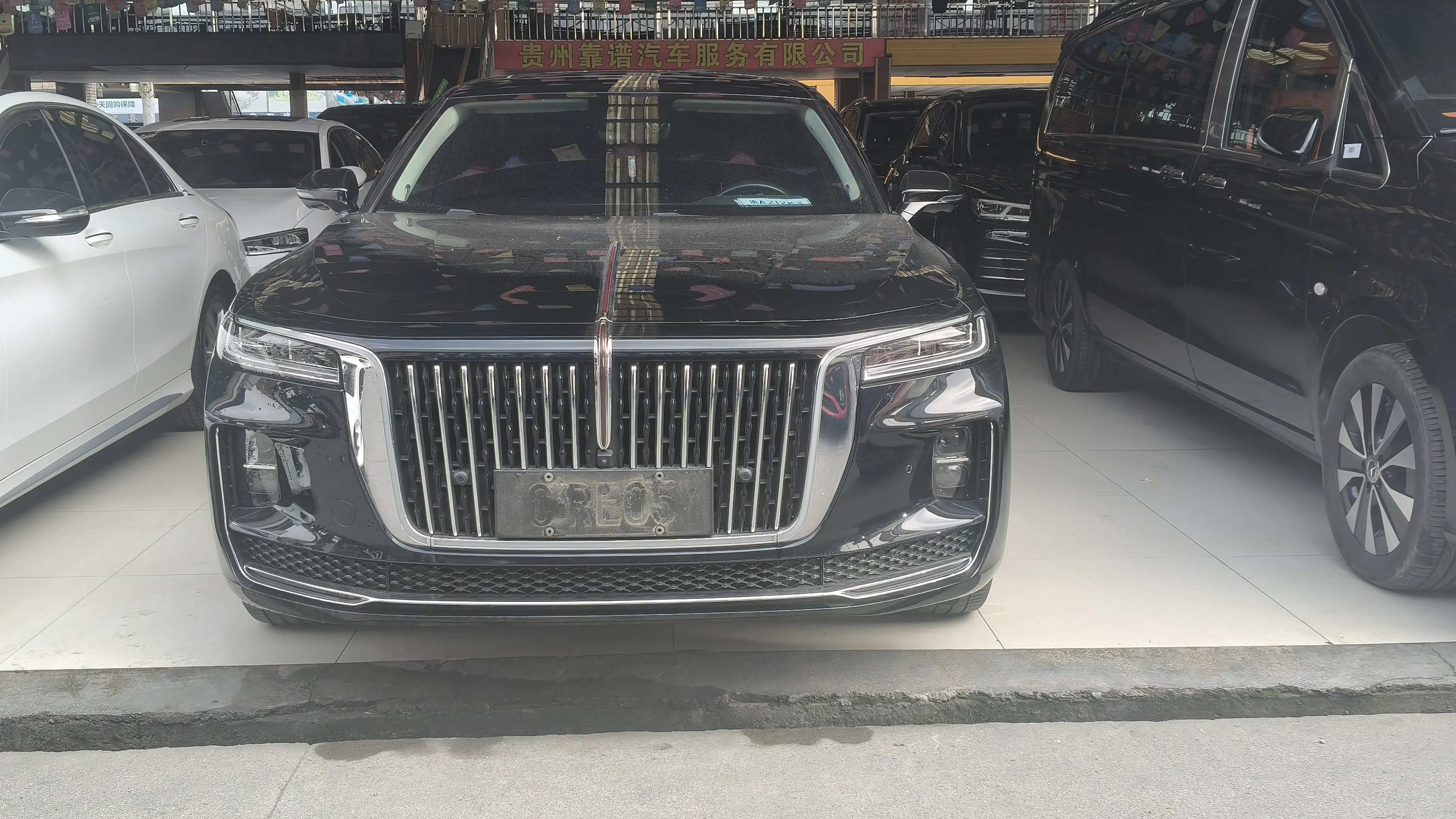 Hongqi H9  из Китая