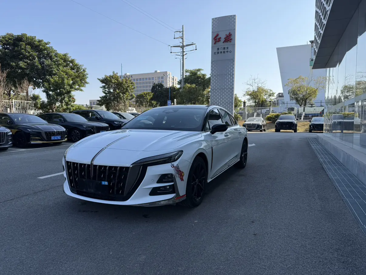 Hongqi H6  из Китая