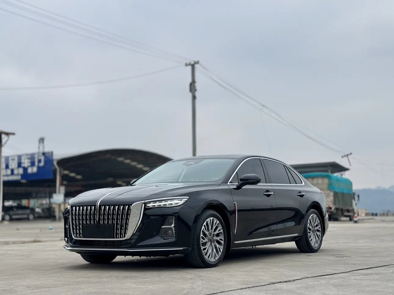 Hongqi H5  из Китая