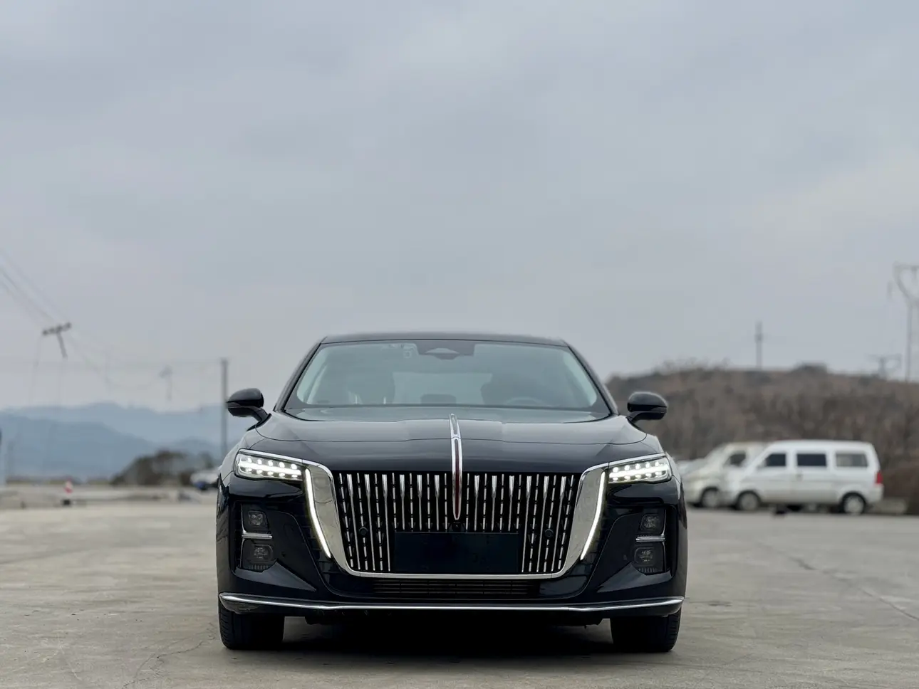 Hongqi H5  из Китая